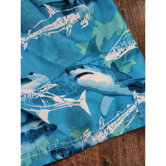Boys 6/7 OP shark swim trunks - Picture 4 of 4
